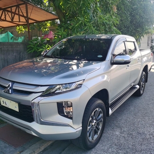 Selling Silver Mitsubishi Strada 2019 in Quezon