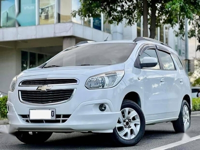 Selling White Chevrolet Spin 2015 in Makati