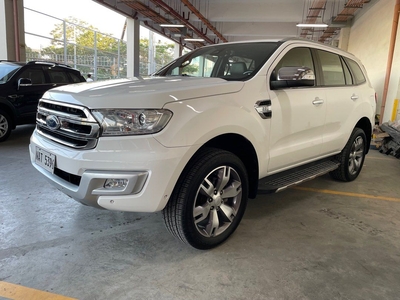 Selling White Ford Everest 2017 in Pasig