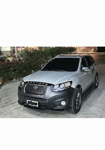 Selling White Hyundai Santa Fe 2011 in Manila