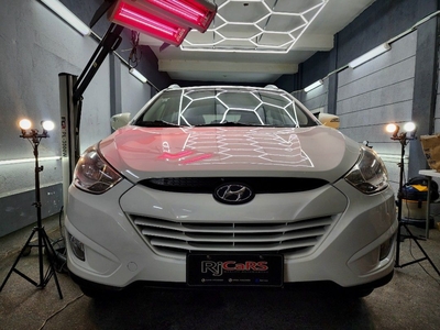 Selling White Hyundai Tucson 2011 in Manila