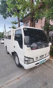 Selling White Isuzu NHR 2013 in Quezon