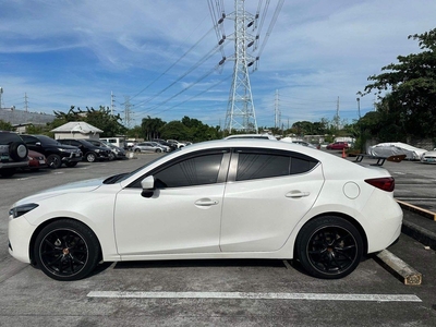 Selling White Mazda 3 2018 in Malabon