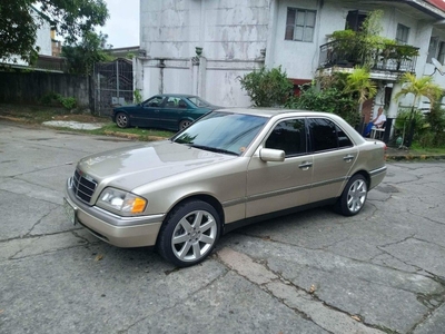 Selling White Mercedes-Benz C220 1994 in Quezon City