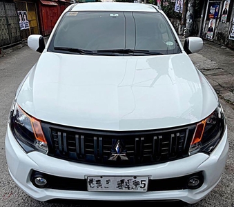 Selling White Mitsubishi Strada 2018 in Quezon