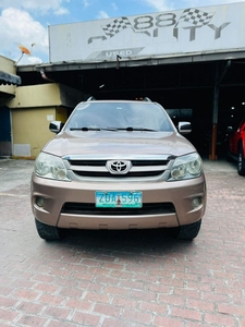 Selling White Toyota Fortuner 2006 in Quezon City