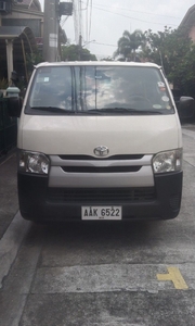 Selling White Toyota Hiace 2014 in Makati