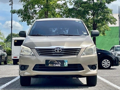 Selling White Toyota Innova 2013 in Makati