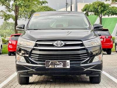 Selling White Toyota Innova 2018 in Makati