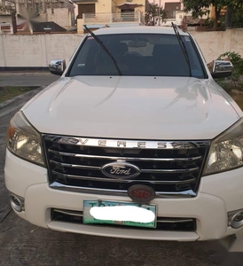 White Ford Everest 2012 for sale in Pasay