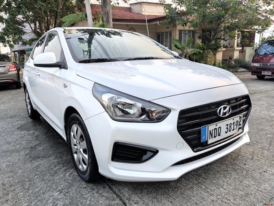 White Hyundai Elantra 2018 Sedan at Automatic for sale in Manila