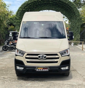 White Hyundai H350 2018 for sale in Manual