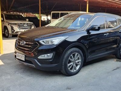 White Hyundai Santa Fe 2014 for sale in Pasig