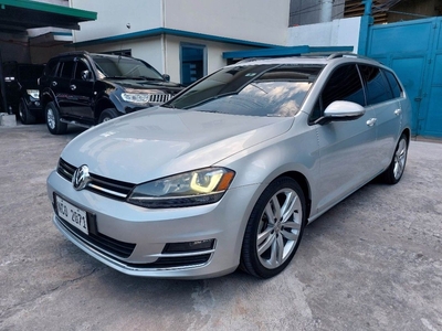 White Volkswagen Golf 2018 for sale in Automatic