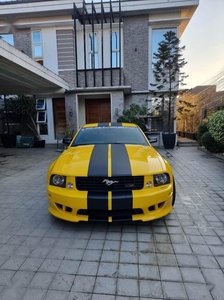 Yellow Ford Mustang 2005 for sale in Lipa