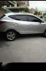 2010 Hyundai Tucson 2010 gas manual FOR SALE