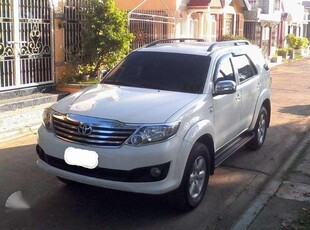 2011 RUSH SALE Toyota Fortuner Diesel AT Family use
