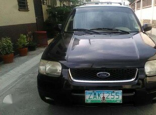 Ford Escape 2005 SUV Black Well Kept For Sale