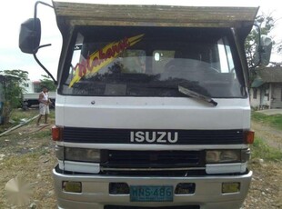 Isuzu Forward truck 6bg1 engine 20ft long