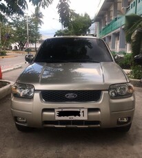 Selling 2nd Hand Ford Escape 2006 in Malolos
