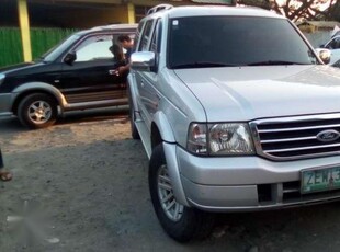 SELLING Ford Everest 4x4 leather seat