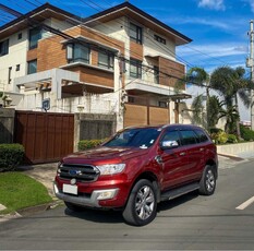 Selling White Ford Everest 2019 in Manila