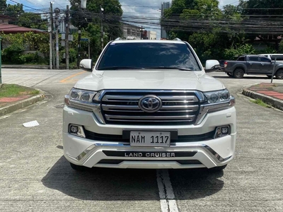 Sell White 2018 Toyota Land Cruiser in Quezon City