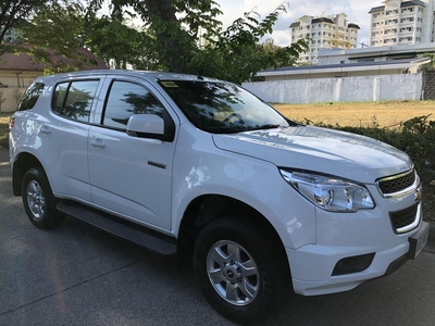 Sell White 2014 Chevrolet Trailblazer SUV / MPV in Parañaque