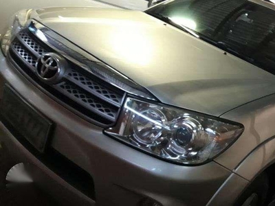 2010 Toyota Fortuner G AT Gas FOR SALE