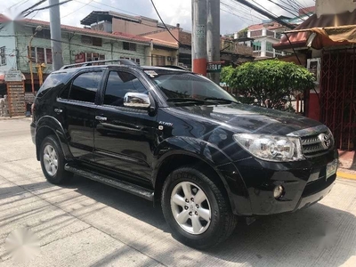 2010 Toyota Fortuner g Gas engine Top of the line