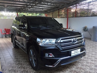 2nd Hand Toyota Land Cruiser 2018 Automatic Diesel for sale in Quezon City