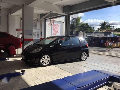 For Sale: 2012 Honda Jazz 1.5V automatic Top of the line