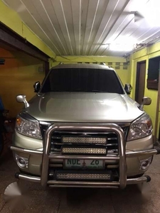 Ford Everest 2012 Model Negotiable for sale