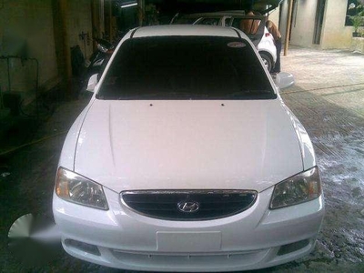 Hyundai Accent white 2010 for sale