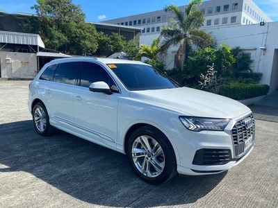 Pearl White Audi Q7 2021 for sale in Pasig