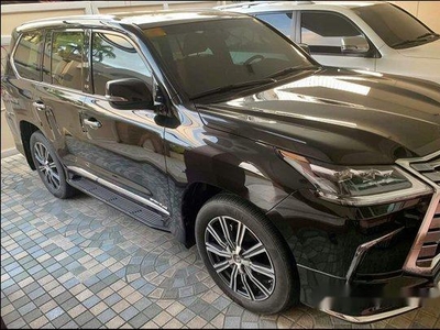 Selling Black Lexus Lx 2018 at 3000 km