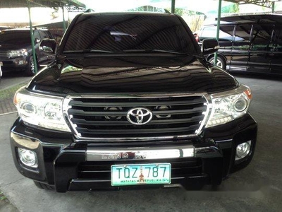 Selling Black Toyota Land Cruiser 2012 in Quezon City