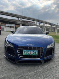 Selling Blue Audi R8 2011 in Pasay