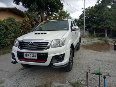 Toyota Hilux 2015 Trd manual 4by2 white 998000