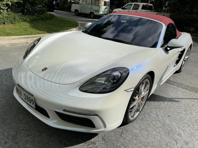 White Porsche 718 2017 for sale in Makati