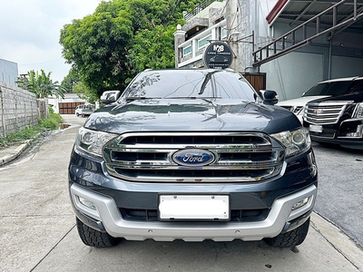 Selling White Ford Everest 2016 in Bacoor