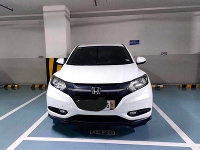 White Honda Hr-V 2017 for sale in Parañaque