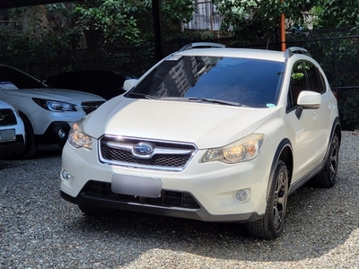 White Subaru Xv 2013 for sale in Automatic