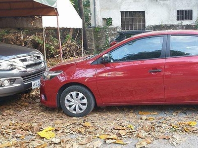 Red Toyota Vios 2014 at 32000 km for sale