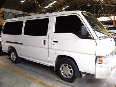 Sell White 2015 Nissan Urvan at 87557 km