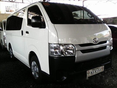 Sell White 2018 Toyota Hiace Manual Diesel at 11500 km