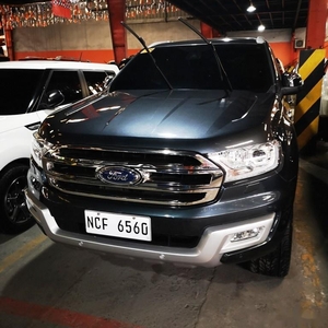 Selling Blue Ford Everest 2016 in Manila