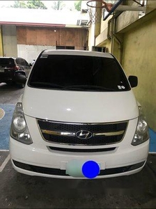 Selling White Hyundai Grand Starex 2012 at 55000 km