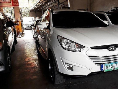 White Hyundai Tucson 2011 Automatic Gasoline for sale in Manila