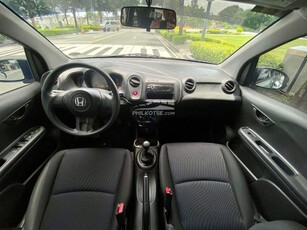 2016 Honda Mobilio 1.5 E MT in Makati, Metro Manila